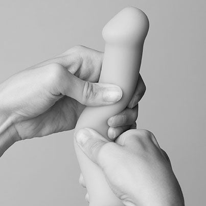 STRAP-ON-ME - BENDABLE DILDO L
